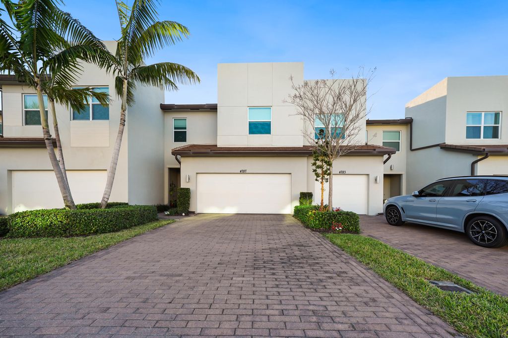 Photo of 4787 Navali Drive, Wellington, FL 33467 (MLS # B26001240)