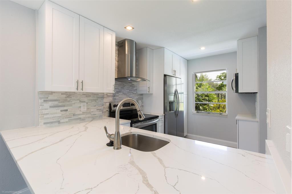 GOLDEN LAKES VILLAGE CONDO E - Residential