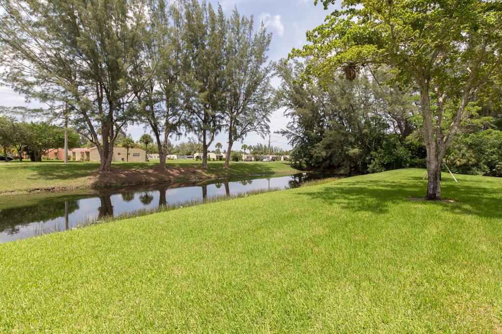 GOLDEN LAKES VILLAGE CONDO E - Residential