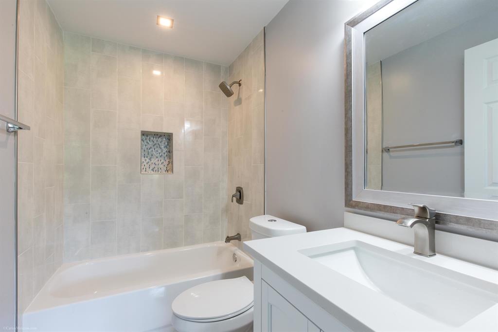 GOLDEN LAKES VILLAGE CONDO E - Residential