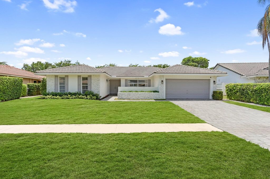 Photo of 10194 Harbourtown Court, Boca Raton, FL 33498 (MLS # R11086086)