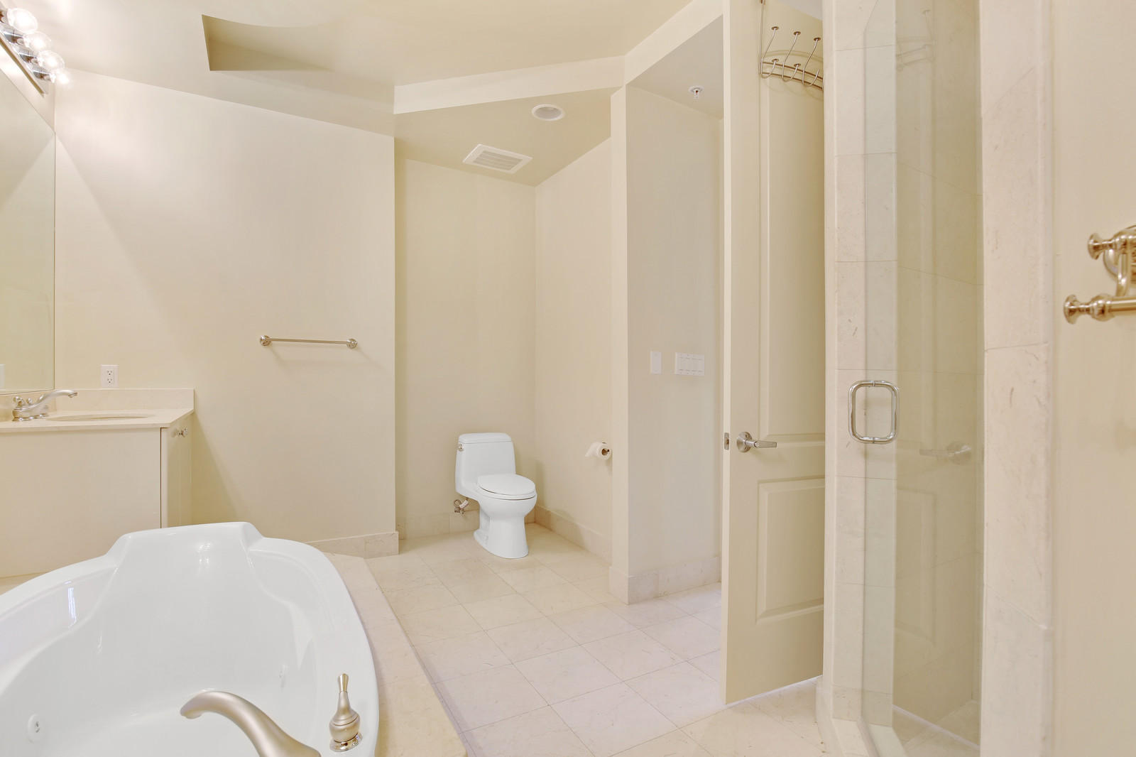 ONE CITY PLAZA CONDO - Residential