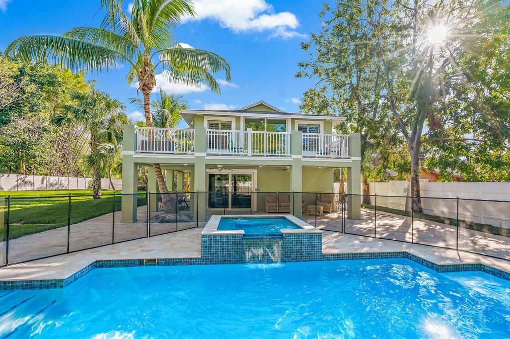 Photo of 10869 SE Linden Street, Jupiter, FL 33469 (MLS # R10858171)