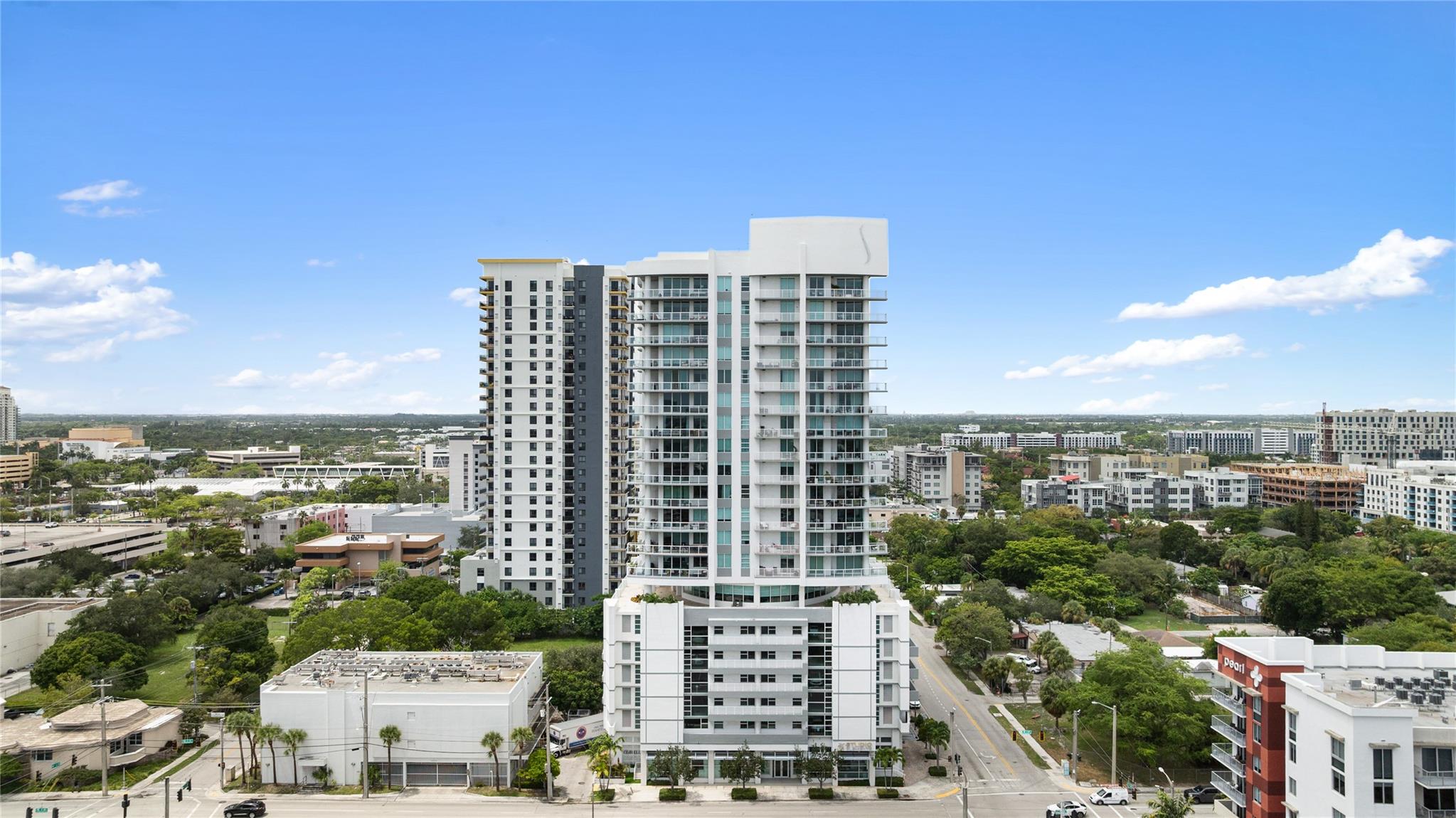 315 NE 3rd Ave 1808