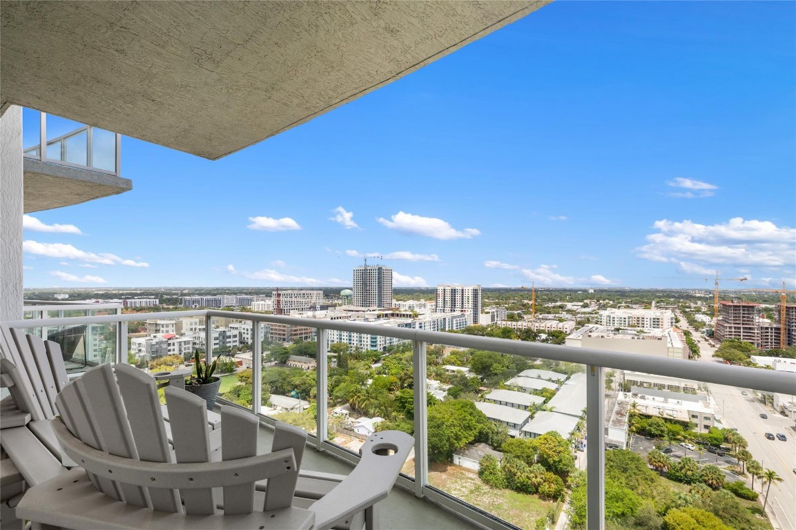 315 NE 3rd Avenue 1808