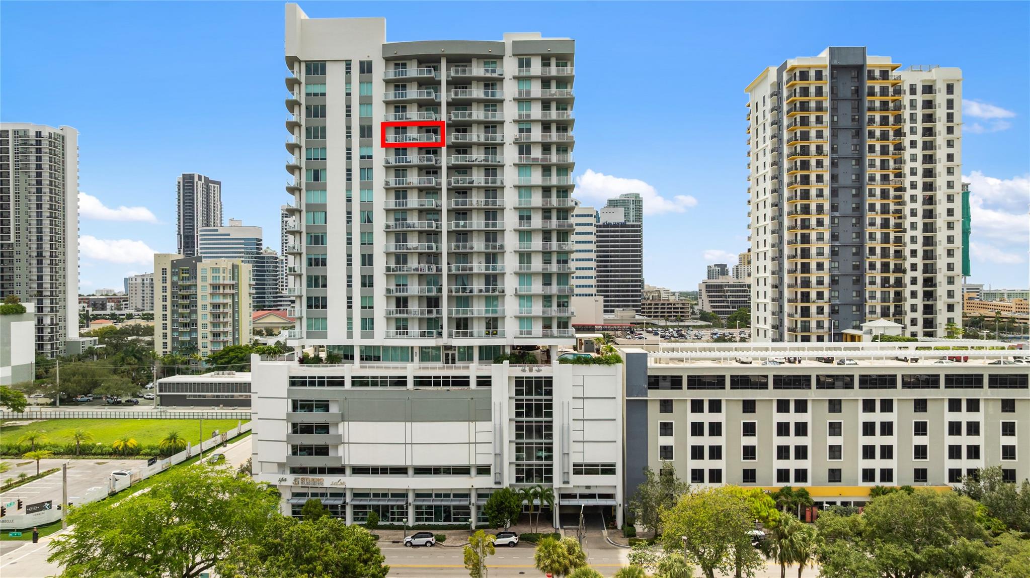 315 NE 3rd Ave 1808