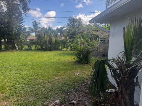 Tiny photo for 4259 Empress Street, Palm Beach Gardens, FL 33410 (MLS # B26054568)