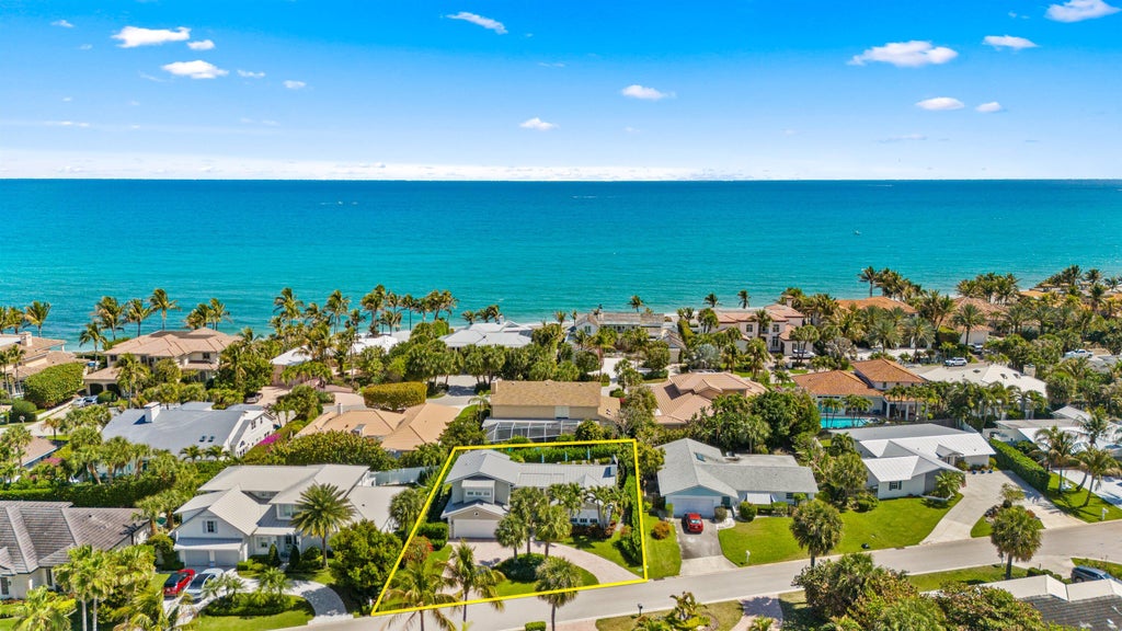Photo of 60 Colony Road, Jupiter Inlet Colony, FL 33469 (MLS # B26081900)