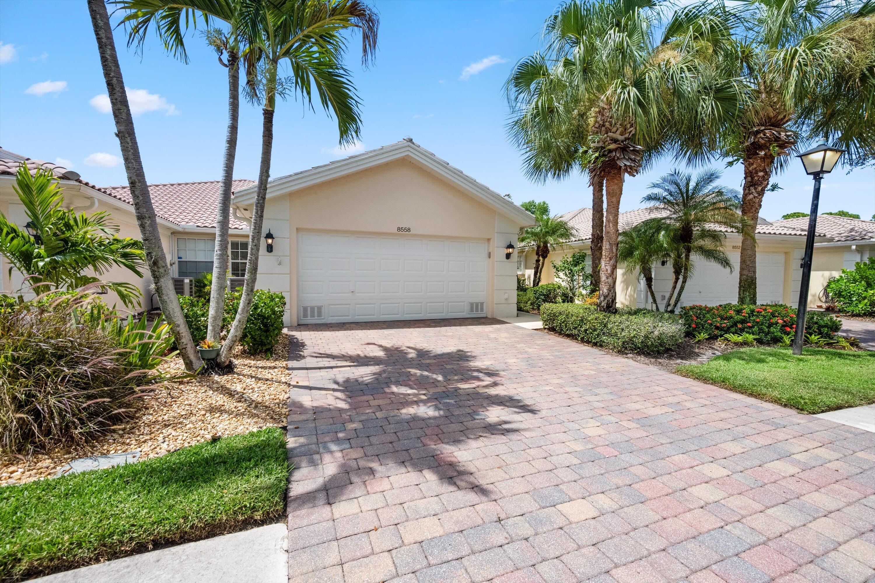 8558 SE RETREAT Drive
