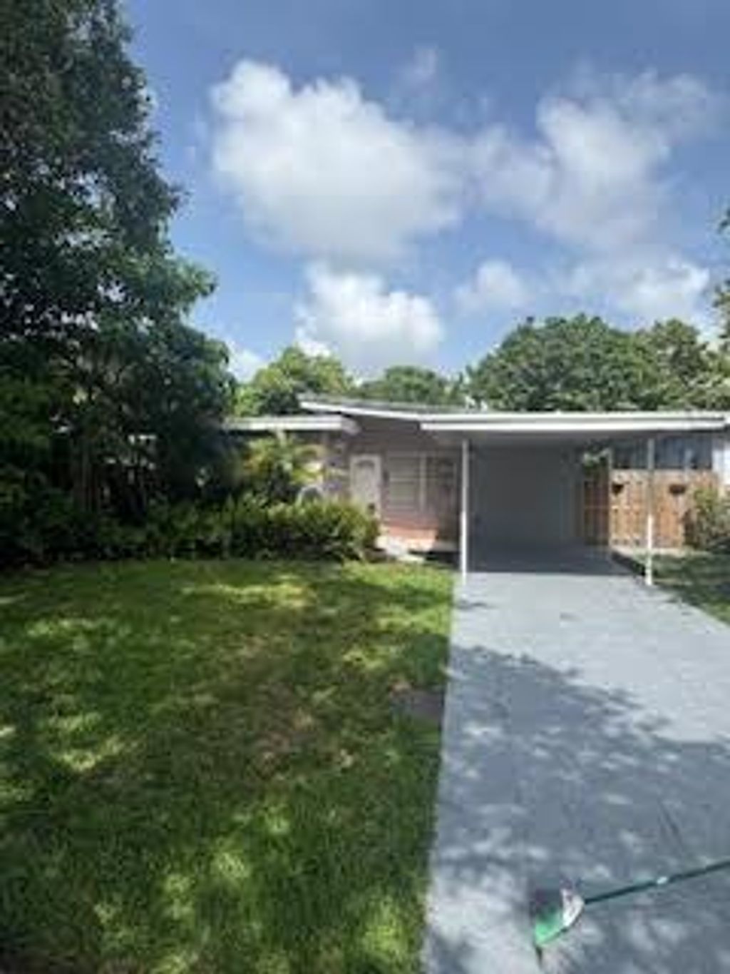 Photo of 1737 NE 17 Terrace, Fort Lauderdale, FL 33305 (MLS # F10520102)