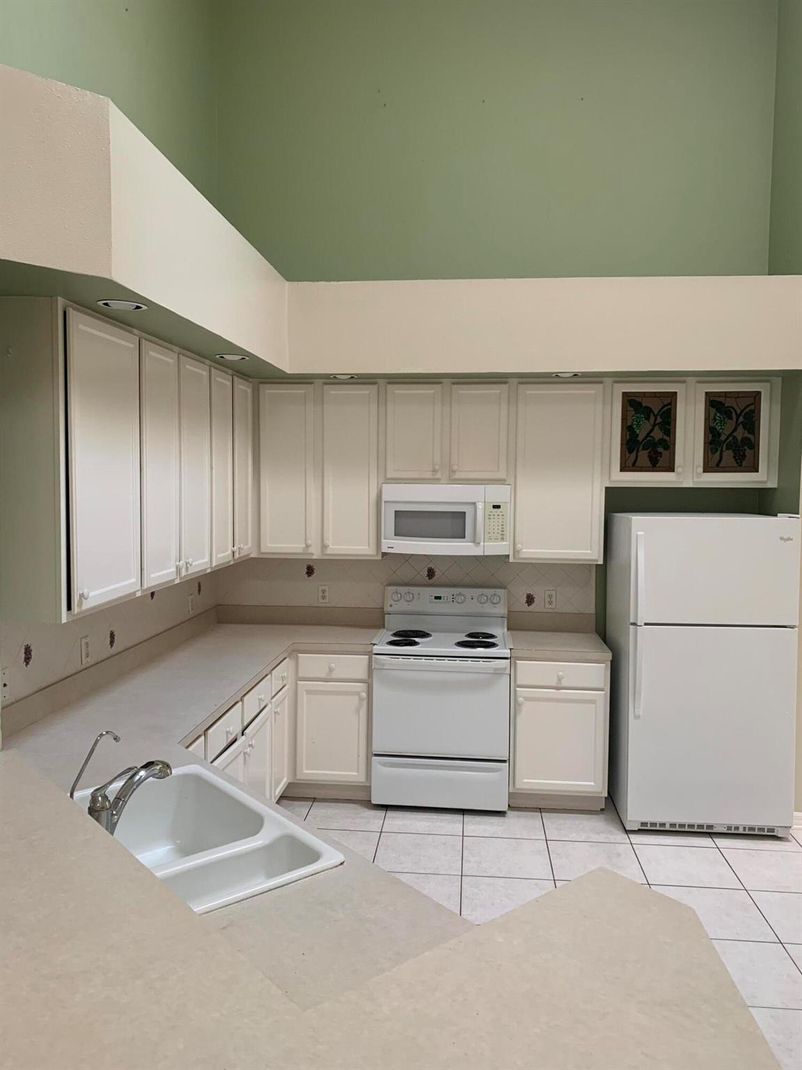HARBOUR ISLES AT LAKE CHA - Residential Lease