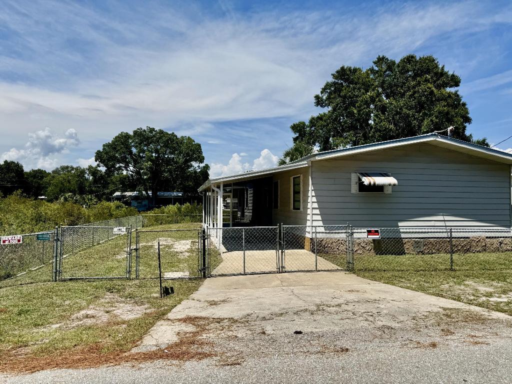 LAR-KEE LAKE - Residential