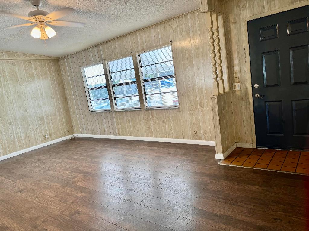 LAR-KEE LAKE - Residential