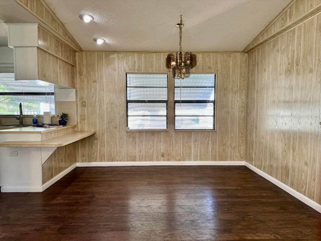 LAR-KEE LAKE - Residential