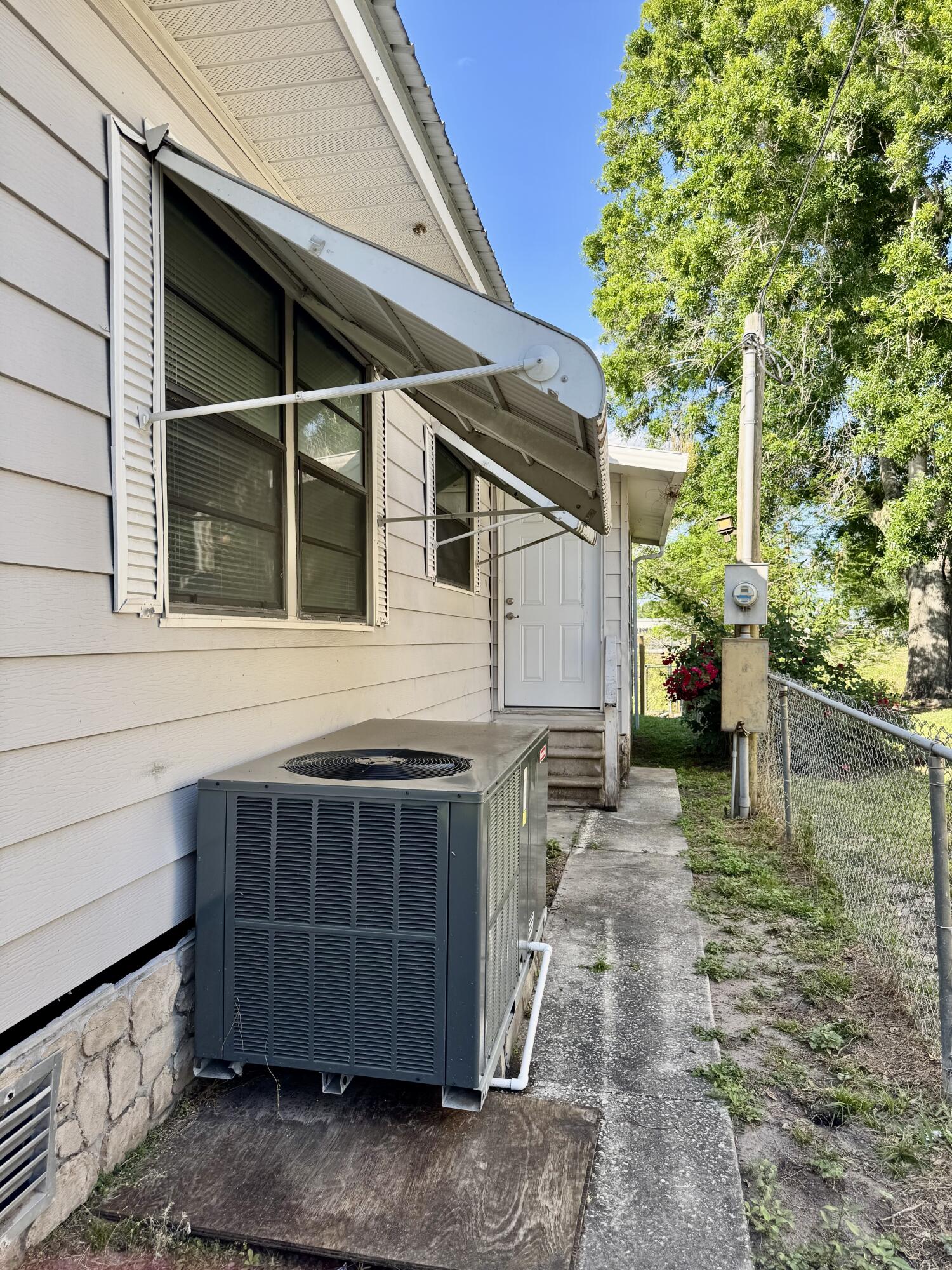 LAR-KEE LAKE - Residential