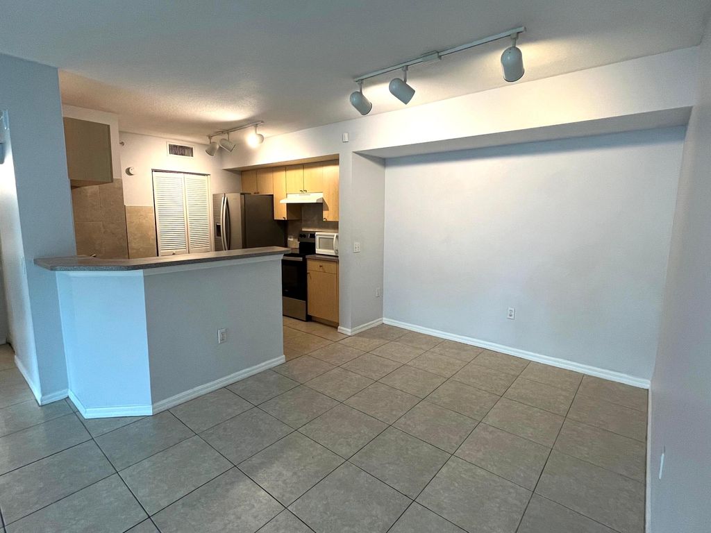 Photo of 705 Villa Circle, Boynton Beach, FL 33435 (MLS # R10960682)