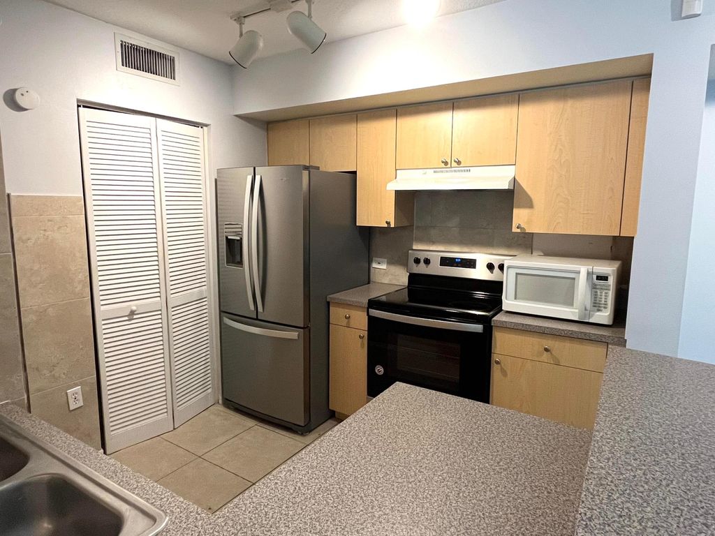 Photo of 705 Villa Circle, Boynton Beach, FL 33435 (MLS # R10960682)