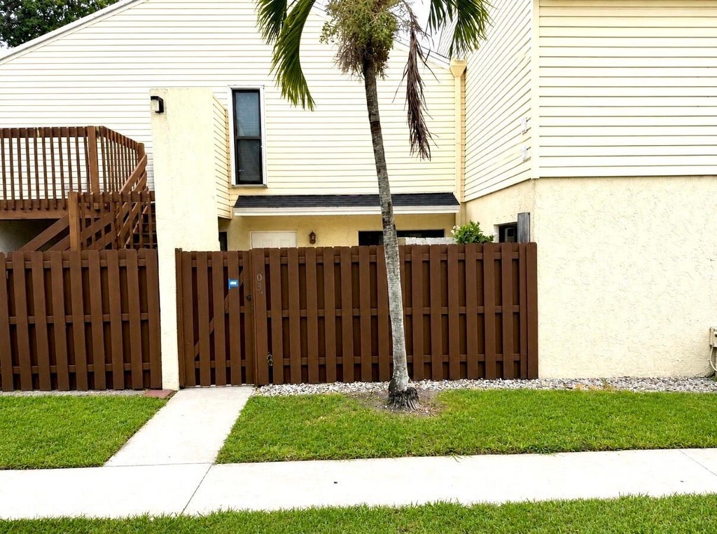 Photo of 629 Executive Center Drive #J103, West Palm Beach, FL 33401 (MLS # B26063906)
