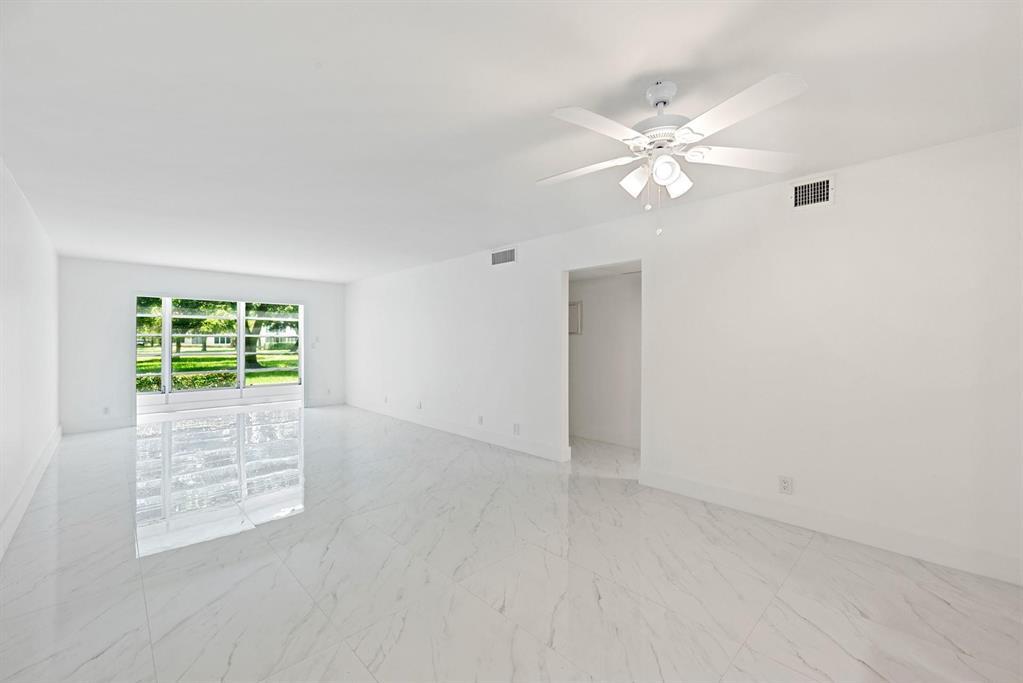 2202 Lucaya Bend M1