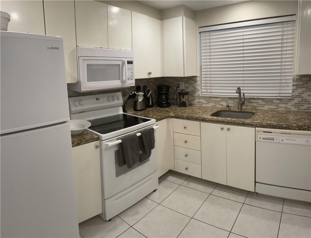 Sunrise Lakes - Residential