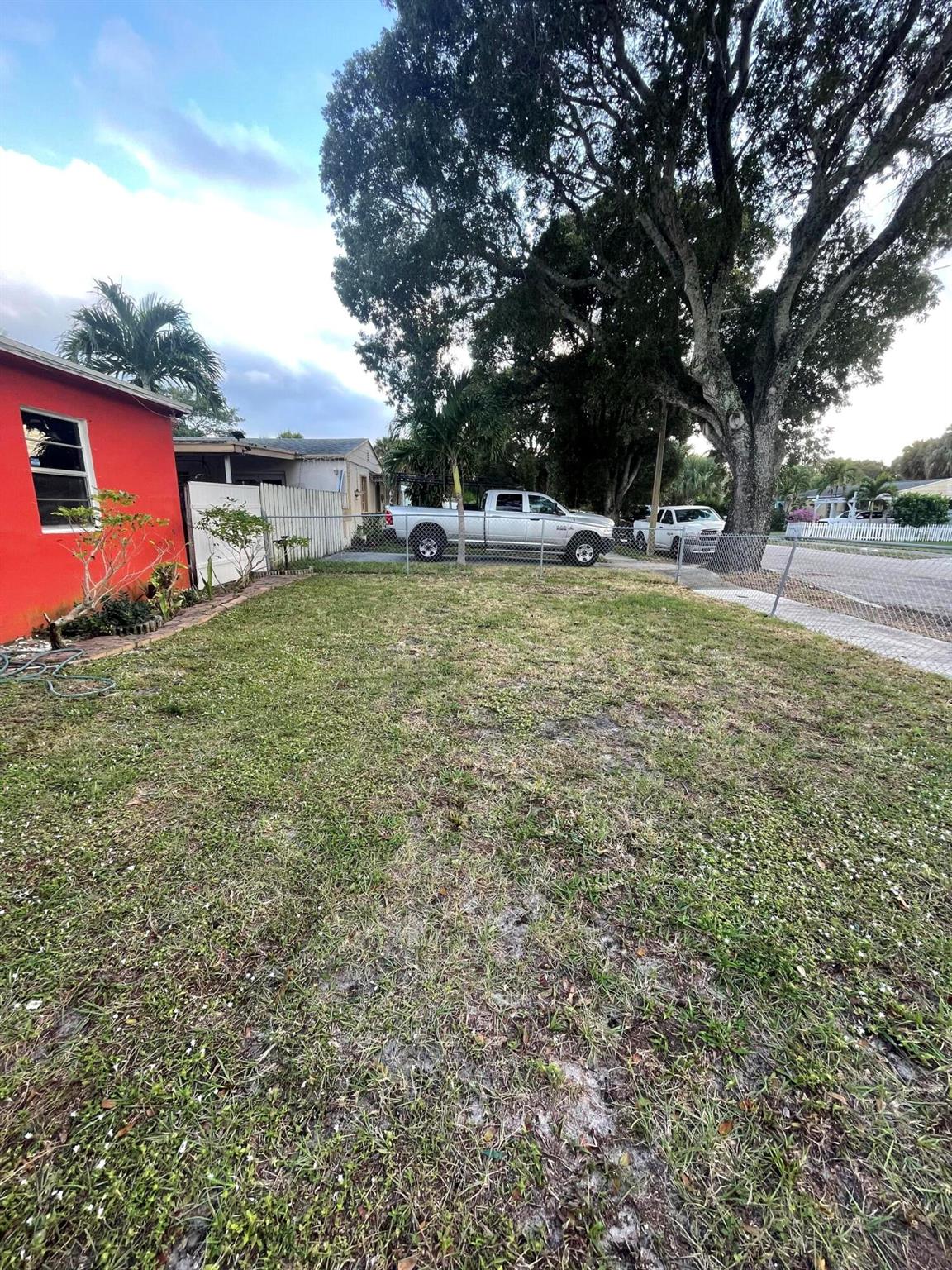 3024 Glenwood Road