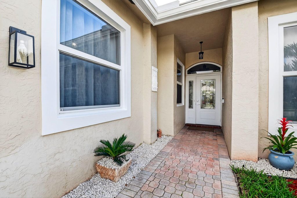 Photo of 13567 Weyburne Drive, Delray Beach, FL 33446 (MLS # R11169499)