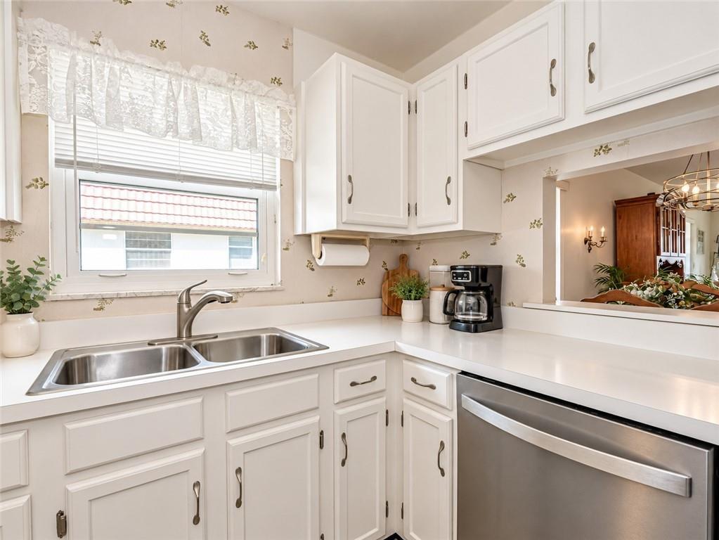 1 VISTA PALM Lane 207