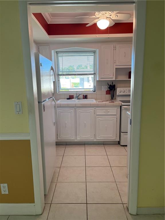 CRESTHAVEN VILLAS CONDO 3 - Residential