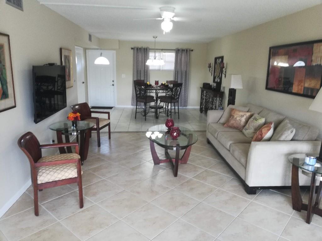 HOLLYBROOK GOLF AND TENNI - Residential