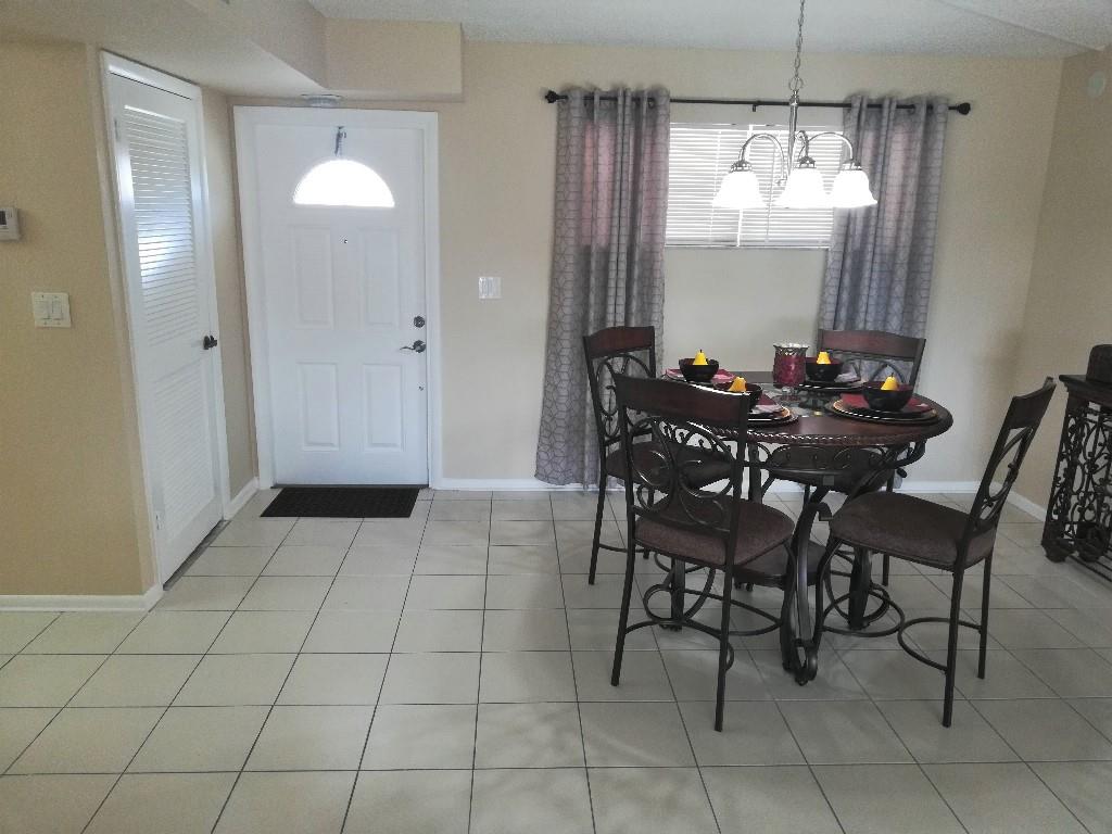 HOLLYBROOK GOLF AND TENNI - Residential