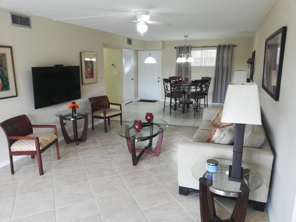 HOLLYBROOK GOLF AND TENNI - Residential