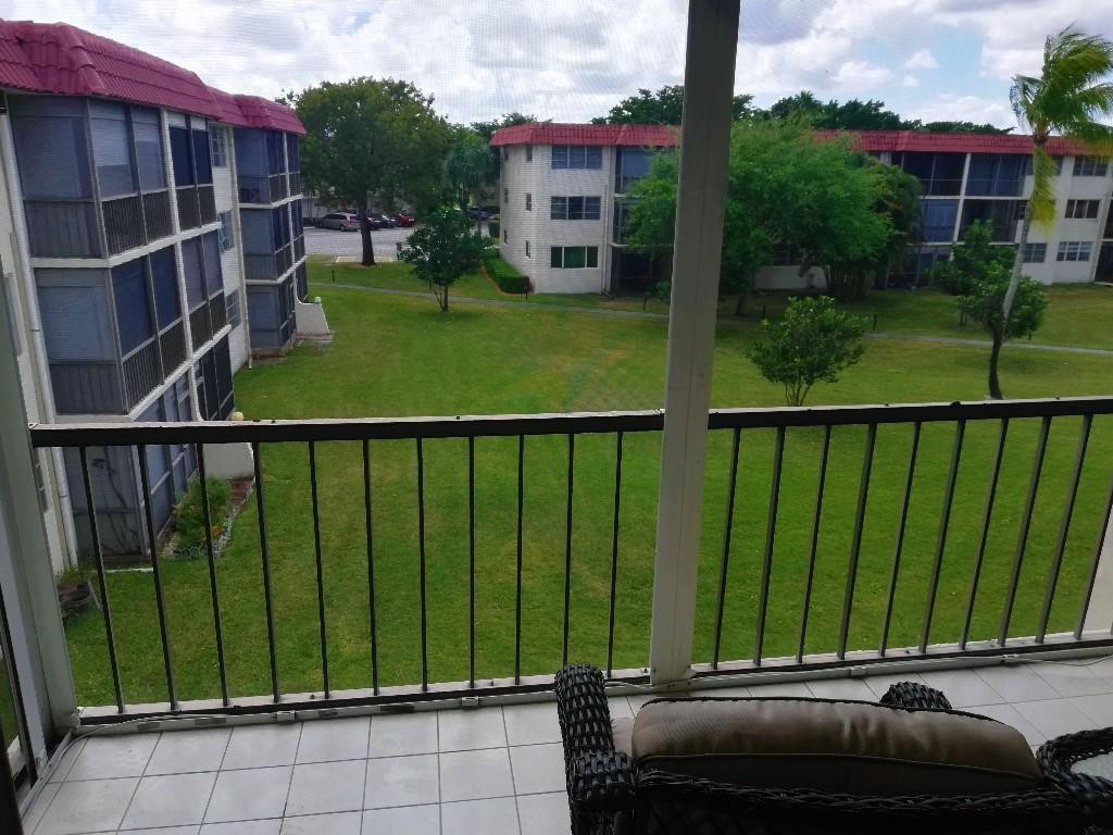 HOLLYBROOK GOLF AND TENNI - Residential