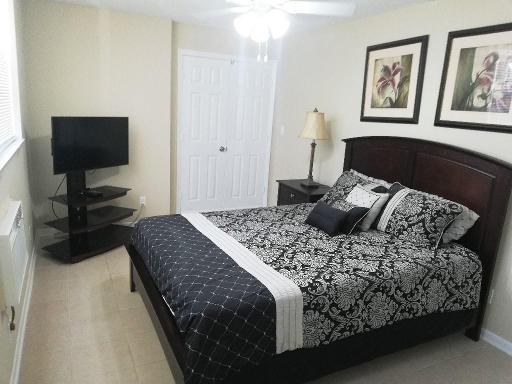 HOLLYBROOK GOLF AND TENNI - Residential