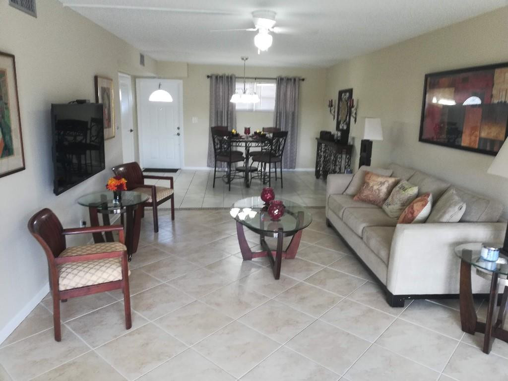 HOLLYBROOK GOLF AND TENNI - Residential