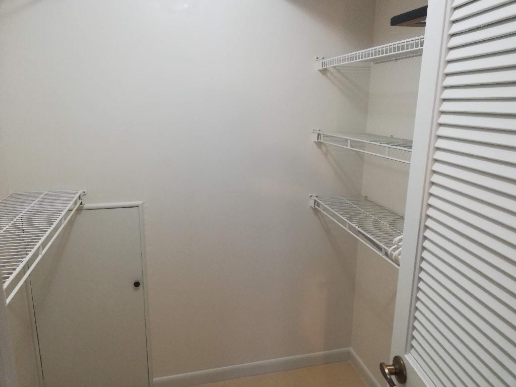 HOLLYBROOK GOLF AND TENNI - Residential