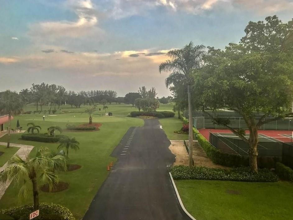 HOLLYBROOK GOLF AND TENNI - Residential