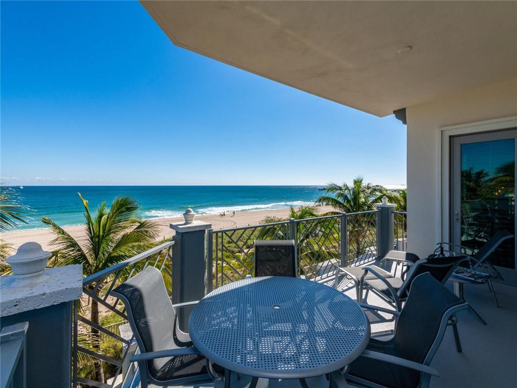 VILLA BY THE SEA - Residential