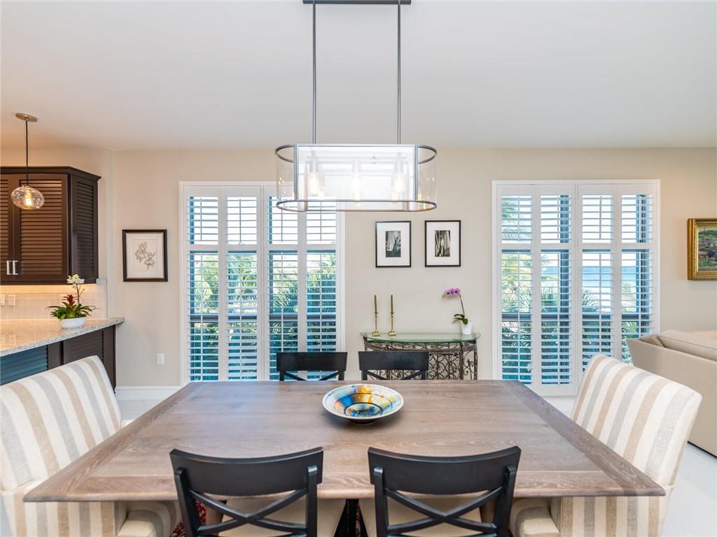 VILLA BY THE SEA - Residential