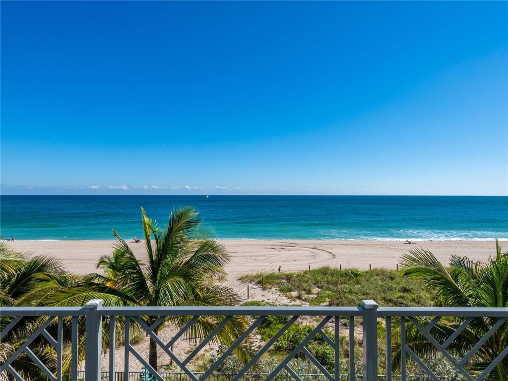 VILLA BY THE SEA - Residential