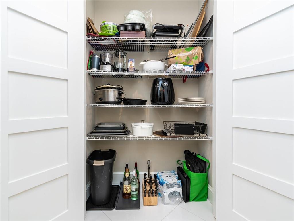 VILLA BY THE SEA - Residential