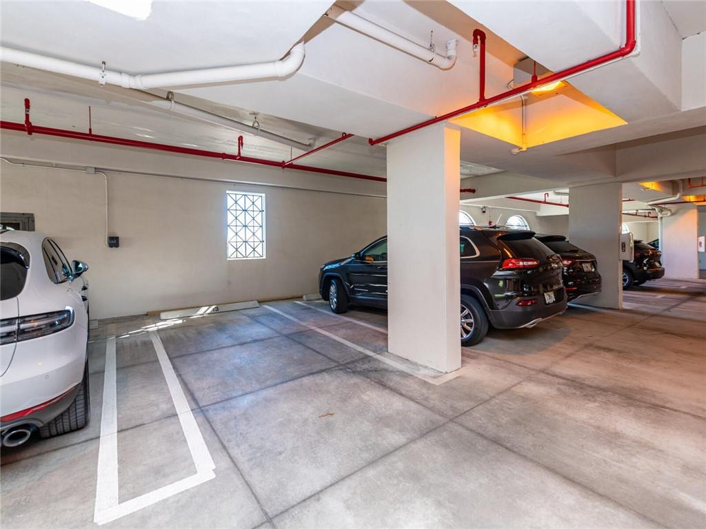 VILLA BY THE SEA - Residential