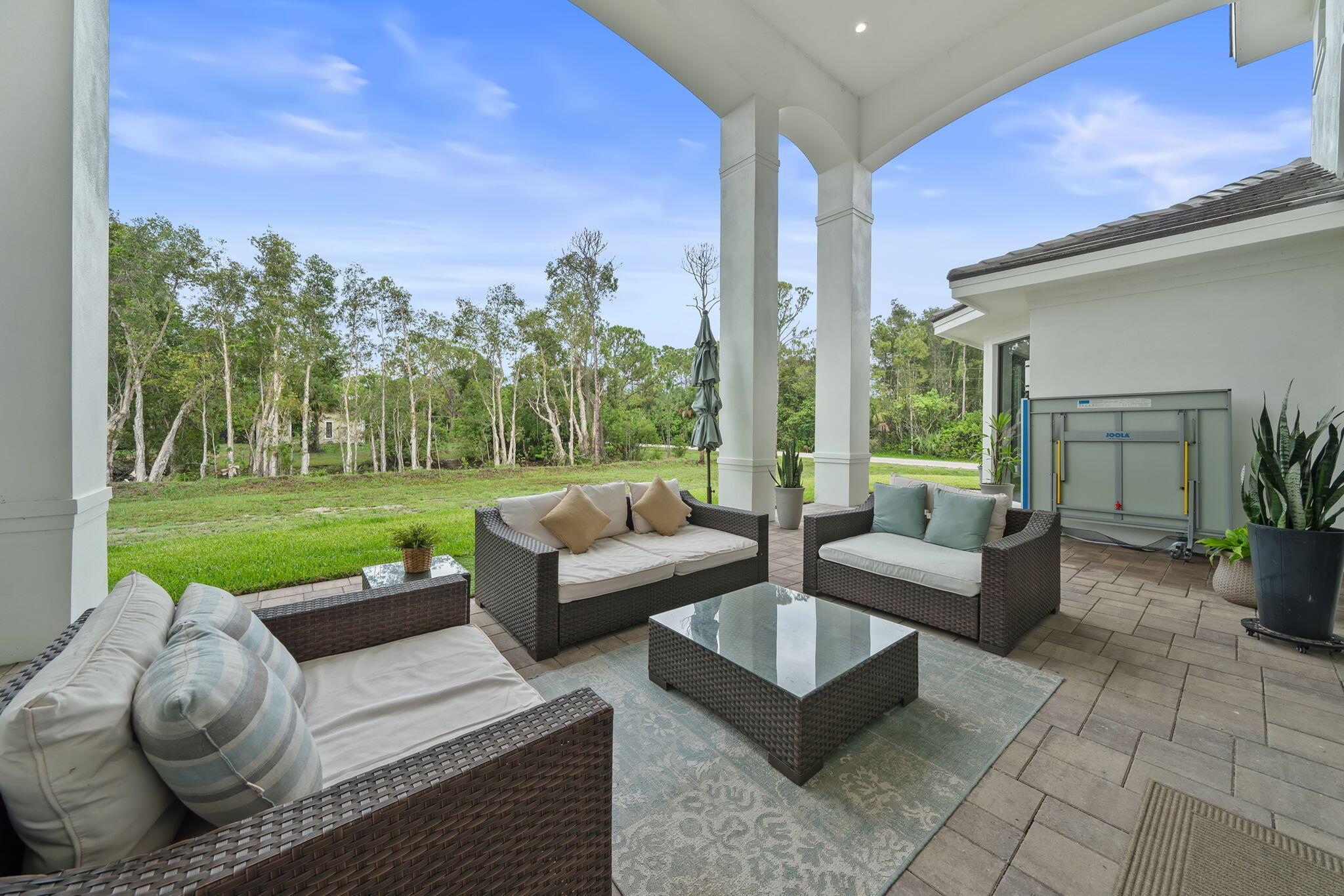 Palm Beach Country Estate - Residential