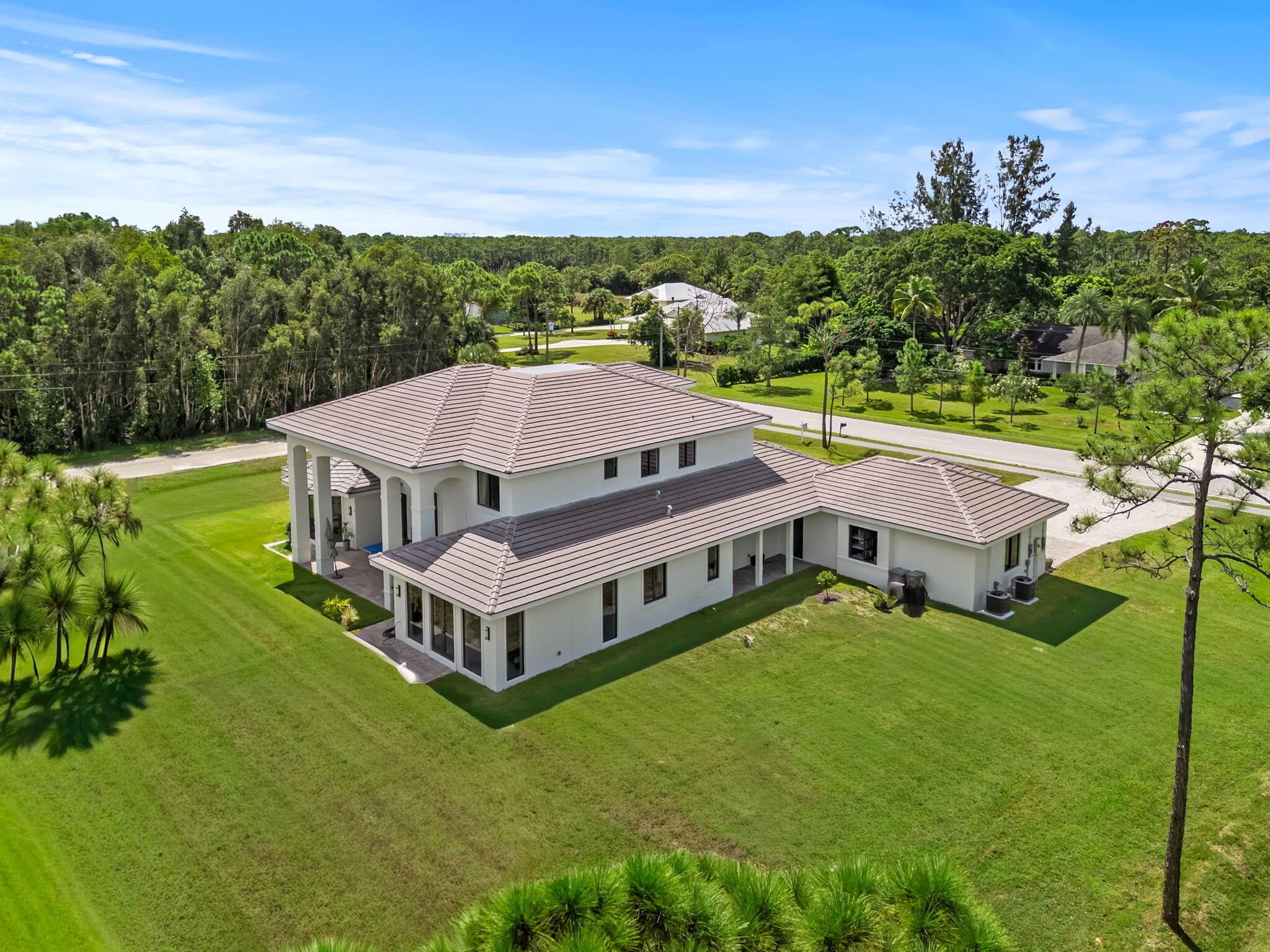 Palm Beach Country Estate - Residential