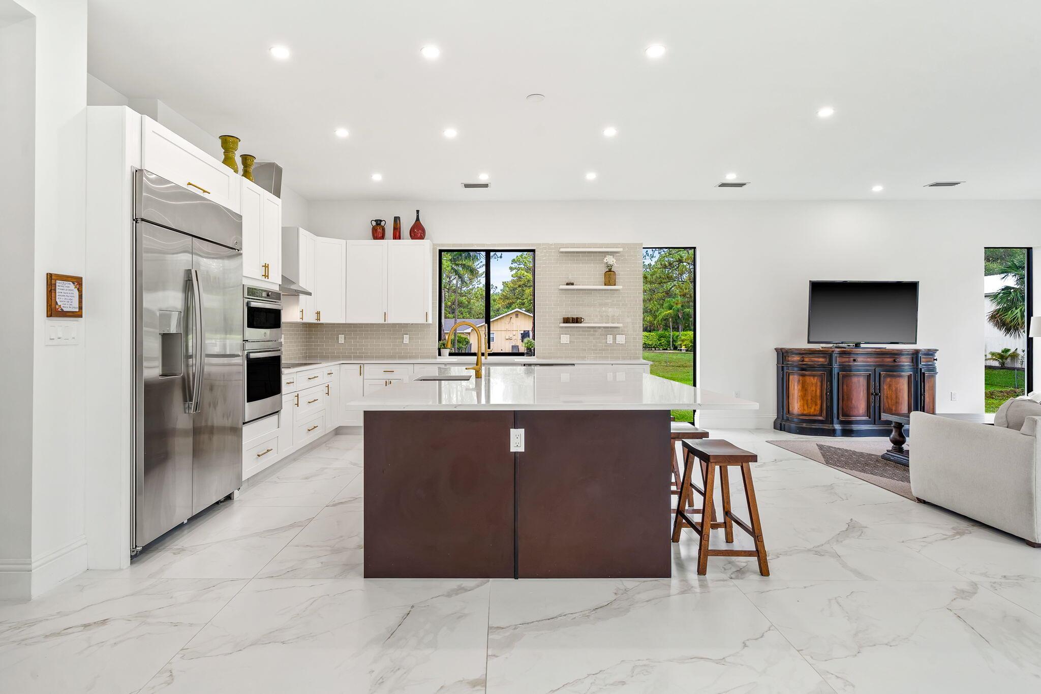 Palm Beach Country Estate - Residential