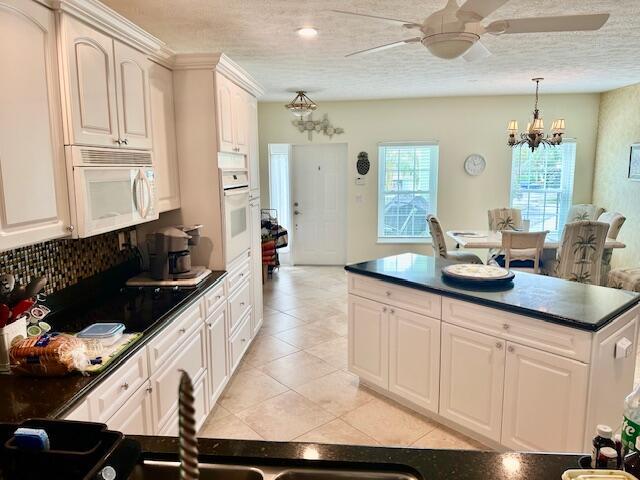 MEADOWS AT PORT ST. LUCIE BUILDINGS B&C - Residential Lease