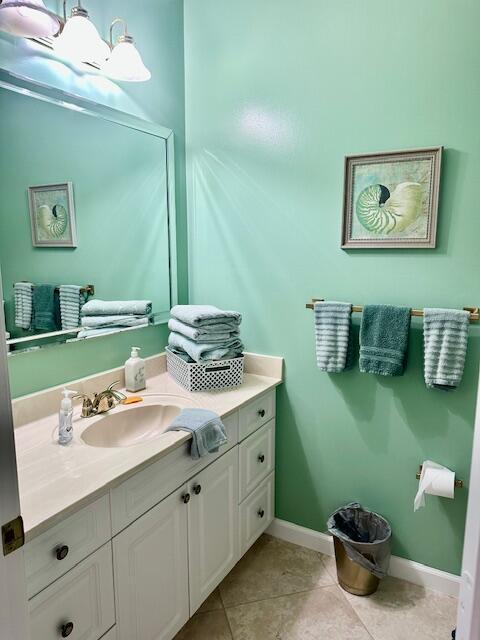 MEADOWS AT PORT ST. LUCIE BUILDINGS B&C - Residential Lease