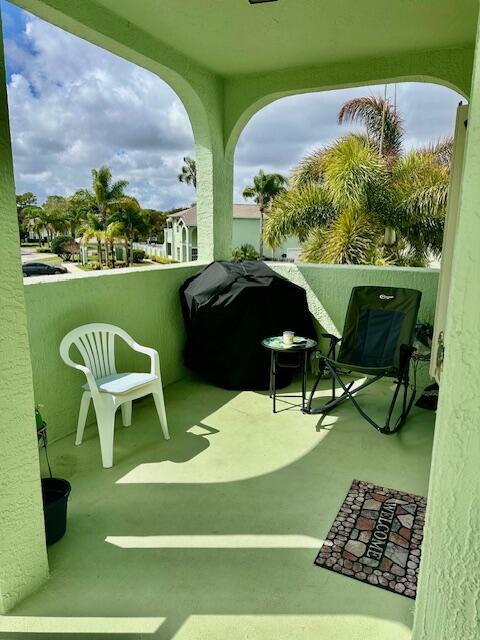 MEADOWS AT PORT ST. LUCIE BUILDINGS B&C - Residential Lease