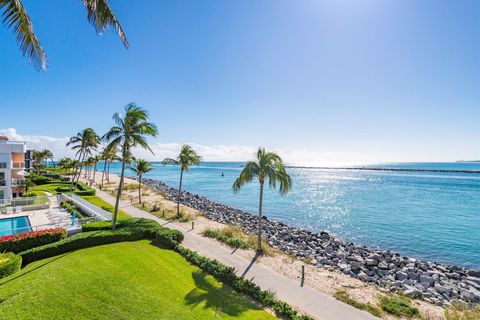 A home in Palm Beach Shores