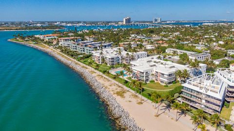 A home in Palm Beach Shores