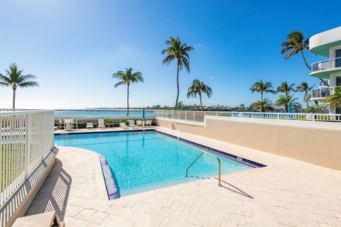 A home in Palm Beach Shores